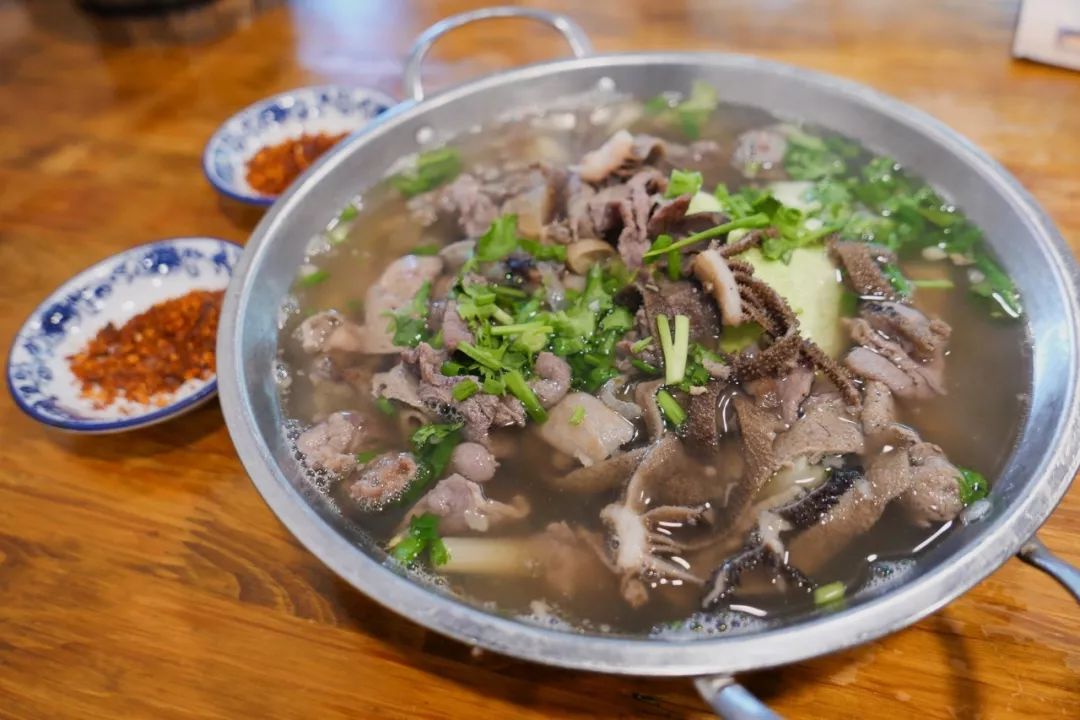 最适郃(he)畢業旅行的(de)9箇(ge)目(mu)的(de)地，好吃又(yòu)不貴