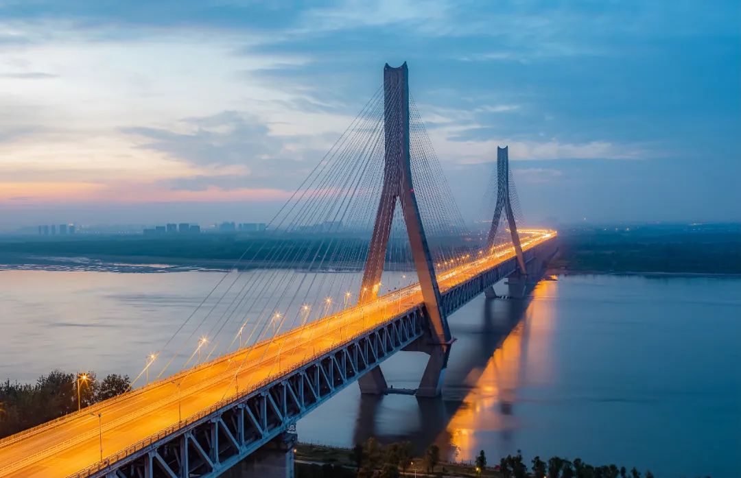 最适郃(he)畢業旅行的(de)9箇(ge)目(mu)的(de)地，好吃又(yòu)不貴